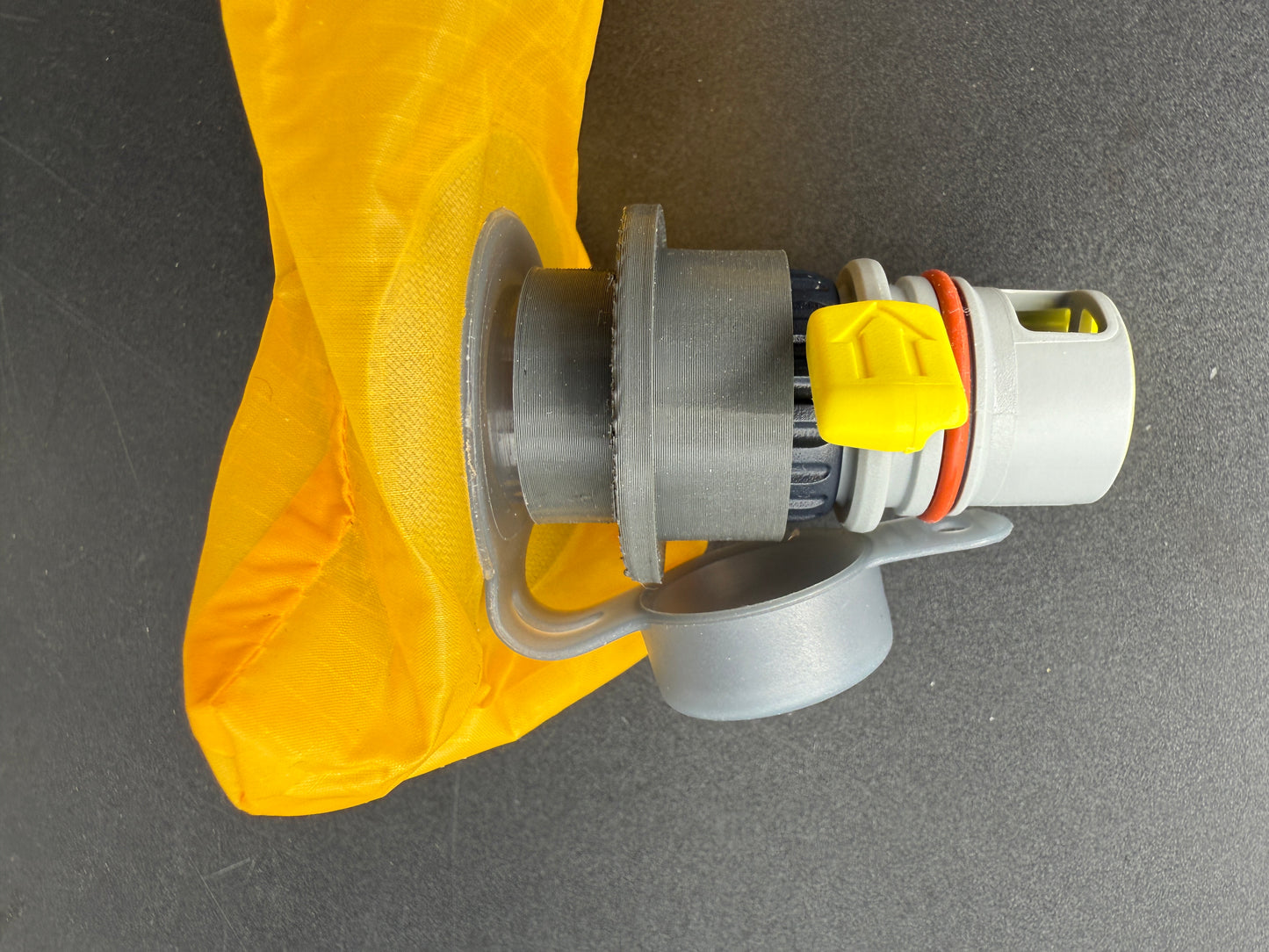 3D-Druckfile zum Gratis Runterladen: Adapter für das THERMAREST Winglock™-Ventil für den EXPED Schnozzel Pumpbag und anderen EXPED-Pumpen