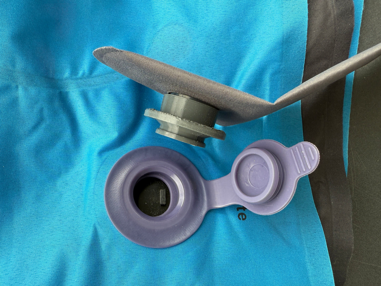 3D-Druckfile zum Gratis Runterladen: Adapter für das Aufblasventil  'push-flap valve' mit EXPED's Schnozzel Pumpbag und anderen EXPED Pumpen